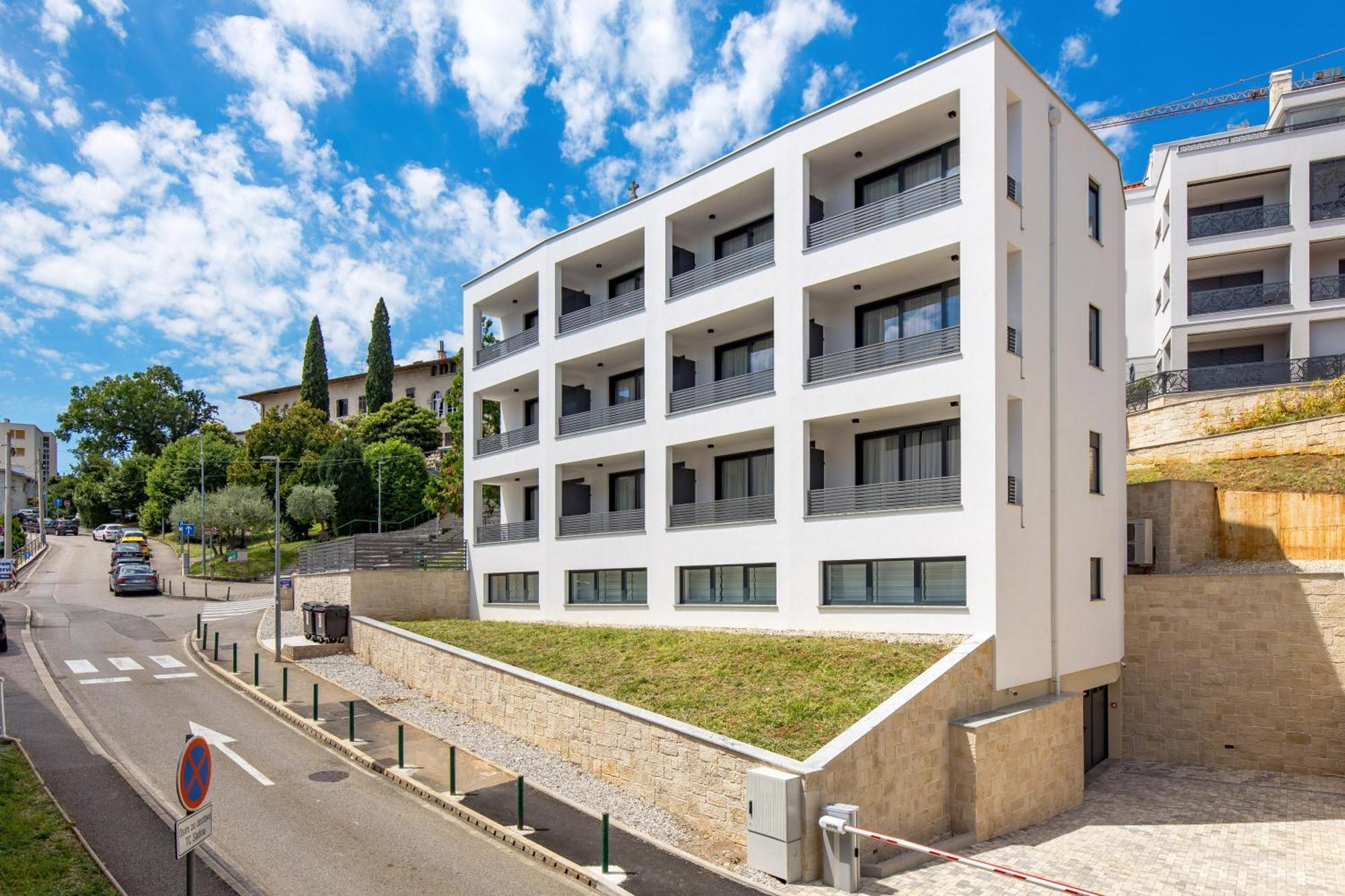 Belinda Apartments With Balcony Opatija Eksteriør billede